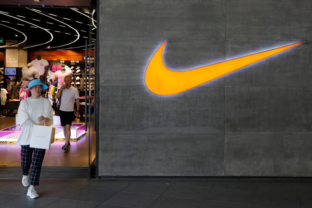 mat-nua-von-hoa-nike-dat-cuoc-vao-lisa-nuoc-co-chien-luoc-nhieu-tang-direct-to-consumers-advn.jpeg