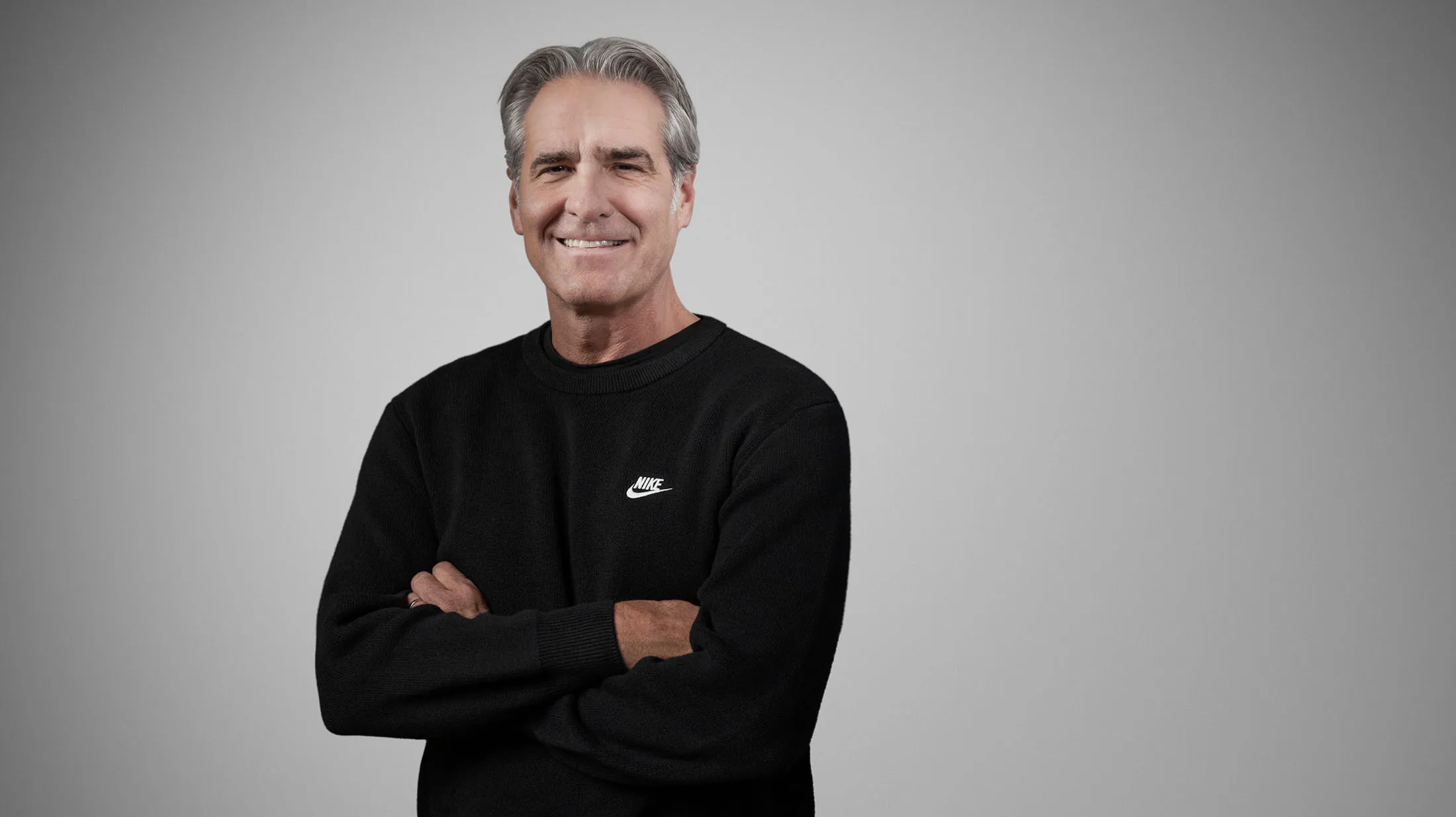 mat-nua-von-hoa-nike-dat-cuoc-vao-lisa-nuoc-co-chien-luoc-nhieu-tang-nike-CEO-ADVN.png
