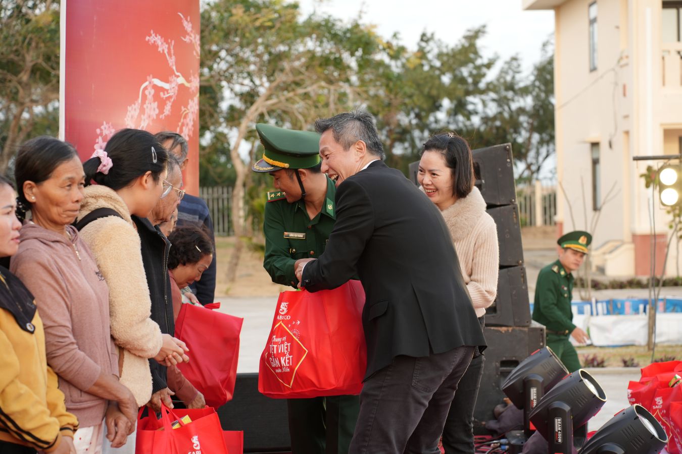 khong-chi-la-mot-mua-tet-du-day-csr-binh-ngo-2026-va-cau-chuyen-tac-dong-ben-vung-sabeco-1.jpg