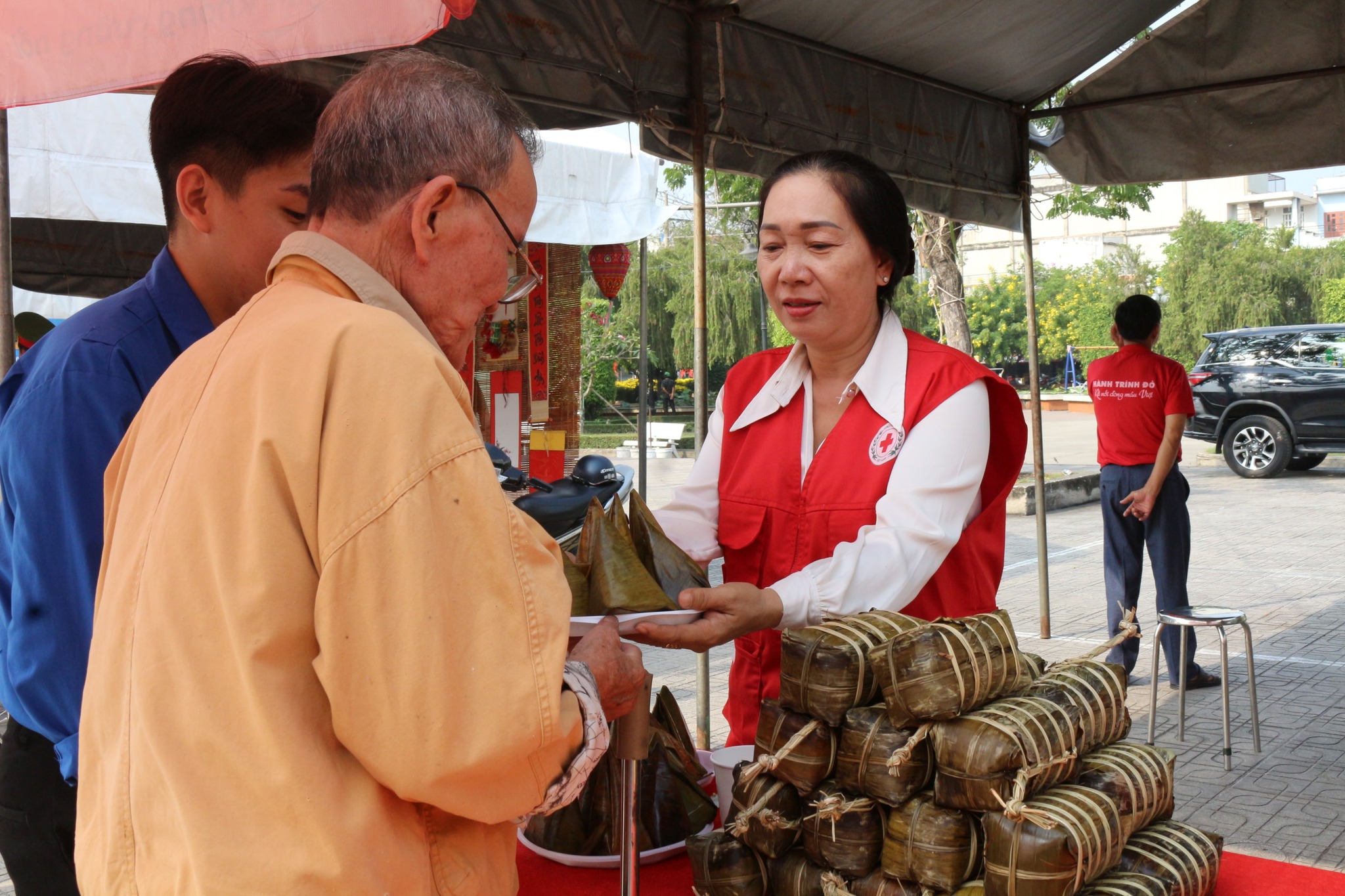 khong-chi-la-mot-mua-tet-du-day-csr-binh-ngo-2026-va-cau-chuyen-tac-dong-ben-vung-coca-cola-2.jpg
