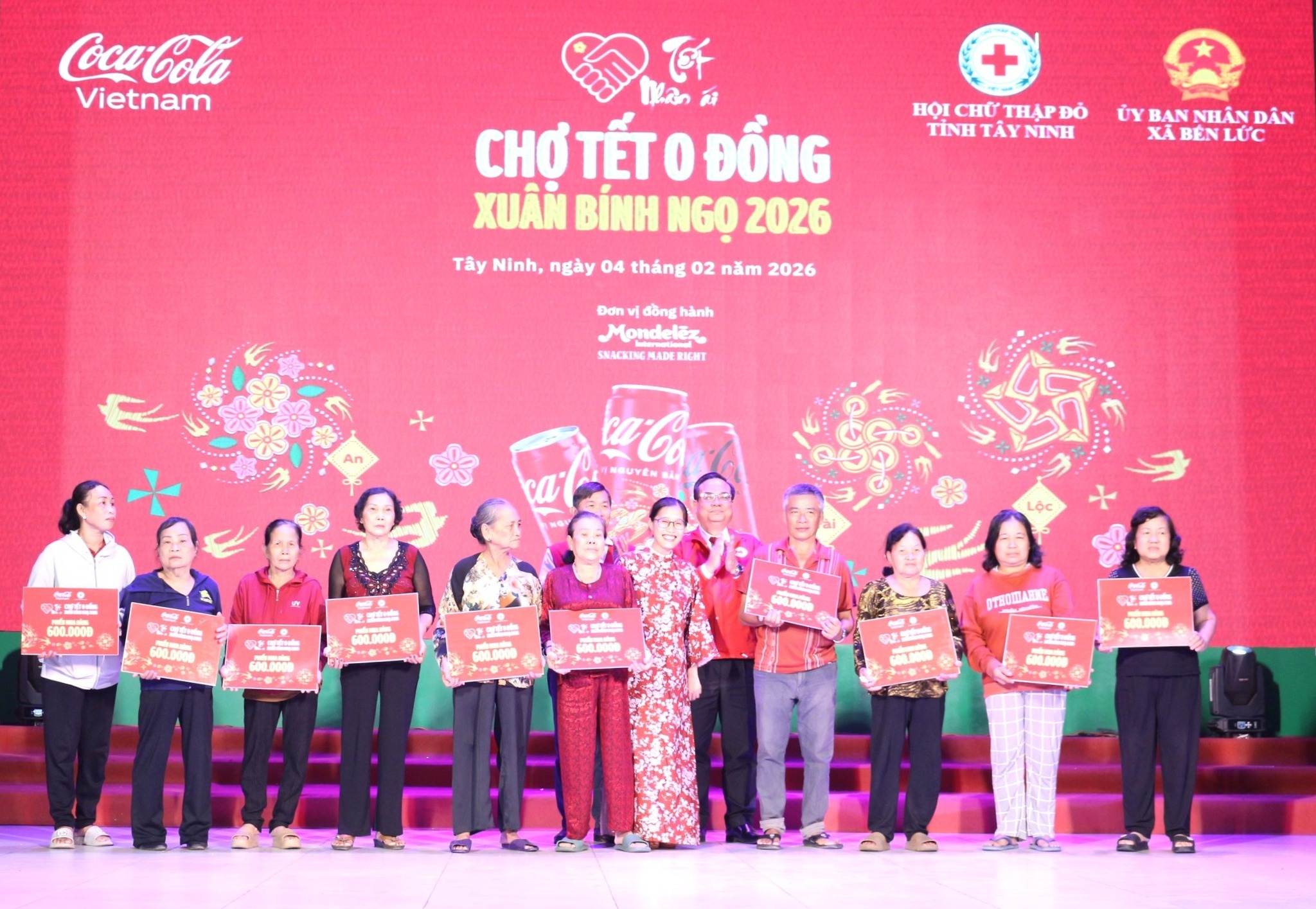 khong-chi-la-mot-mua-tet-du-day-csr-binh-ngo-2026-va-cau-chuyen-tac-dong-ben-vung-coca-cola-3.jpg