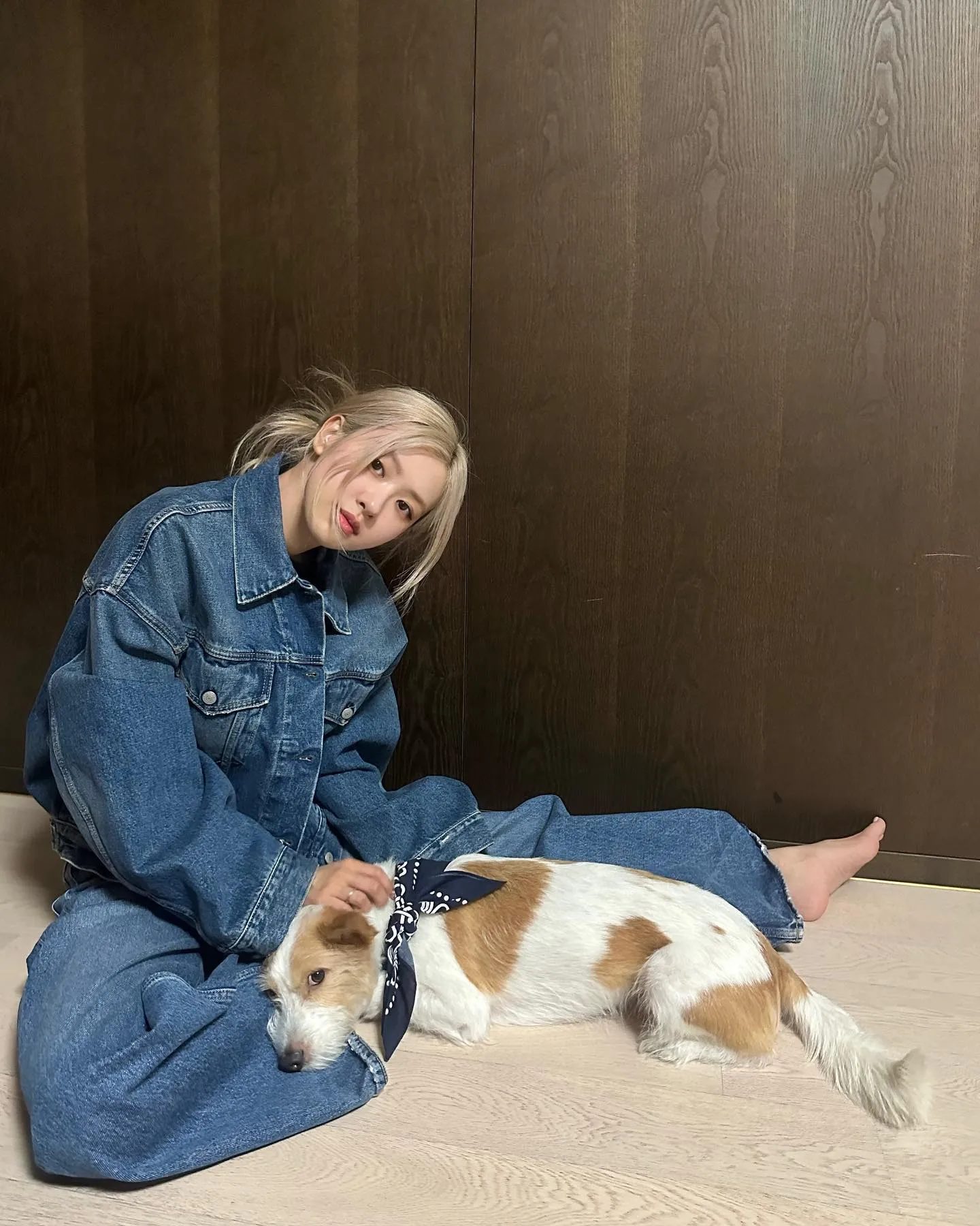 BLACKPINK-Rose-in-Denim-on-denim.webp