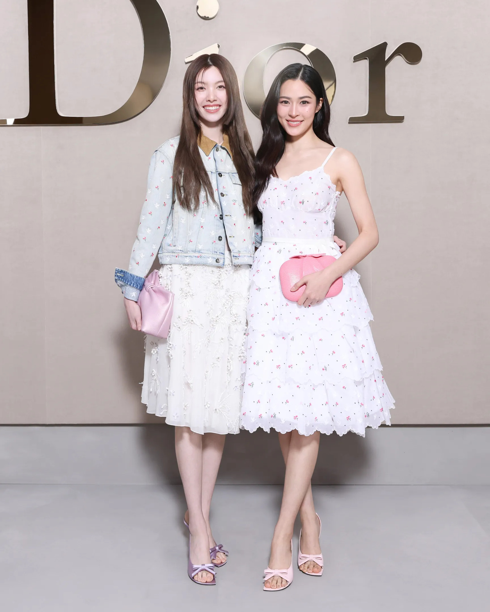 loewe-x-songkran-2026-va-bai-toan-dia-phuong-hoa-thuong-hieu-luxury-tai-dong-nam-a-advn-ling-orm (1).jpg