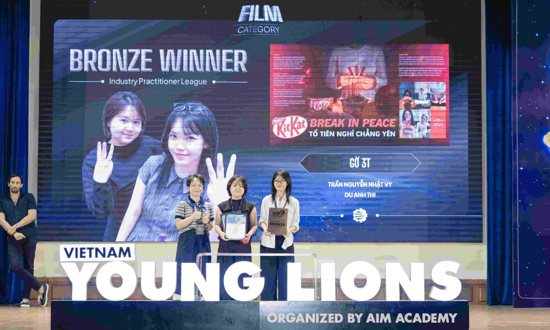 Film-Bronze-IP-Gờ 3T.jpg