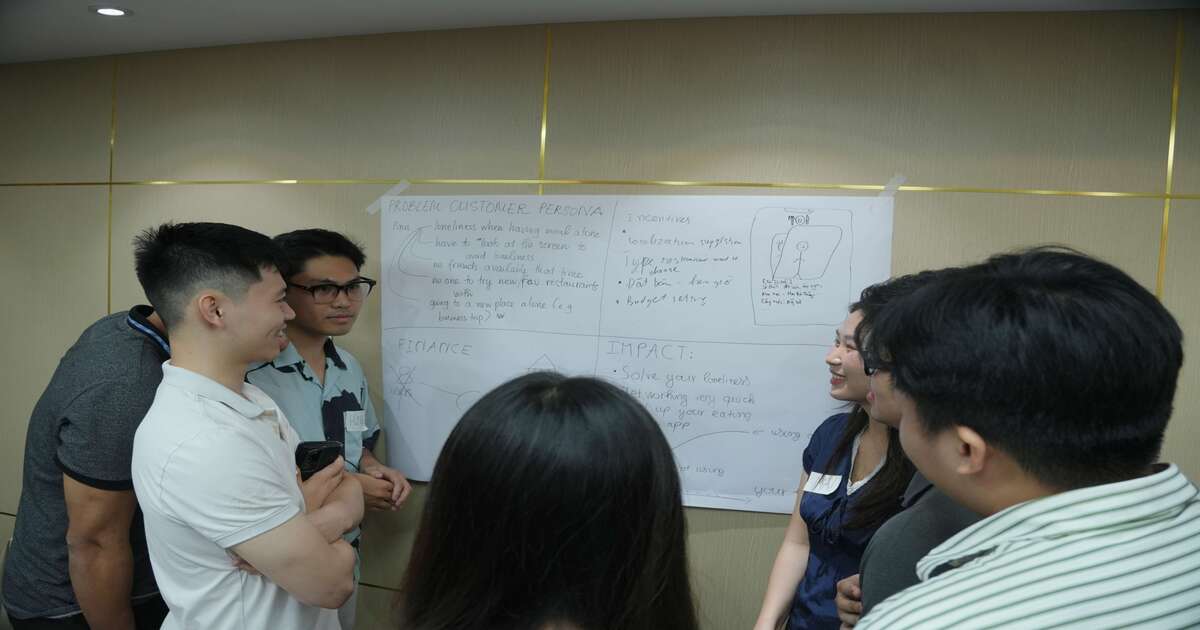 HĐ3_ The Startup Fair .jpg