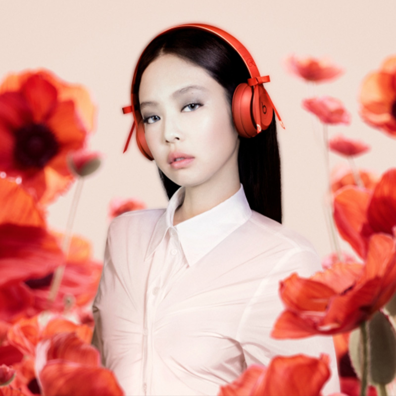Jennie-x-Beats-Solo-4-Ruby-Red-With-Bows-3.jpg