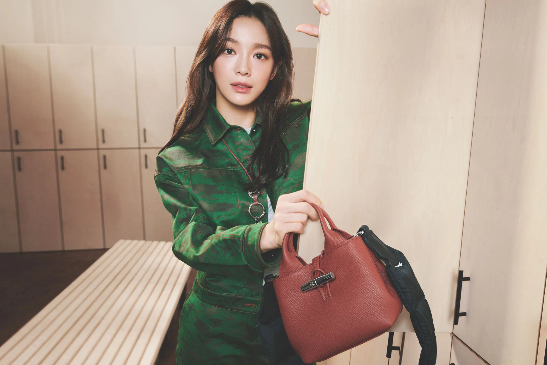 Longchamp-Le-Roseau-bag-Fall-Winter-2024-FW24-collection-Kim-Se-Jeong-4.webp