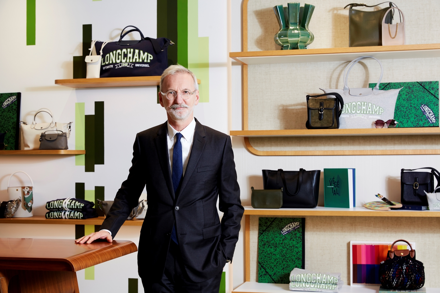 lich-su-thuong-hieu-longchamp-tu-1948-den-le-pliage-ceo-advn.jpg