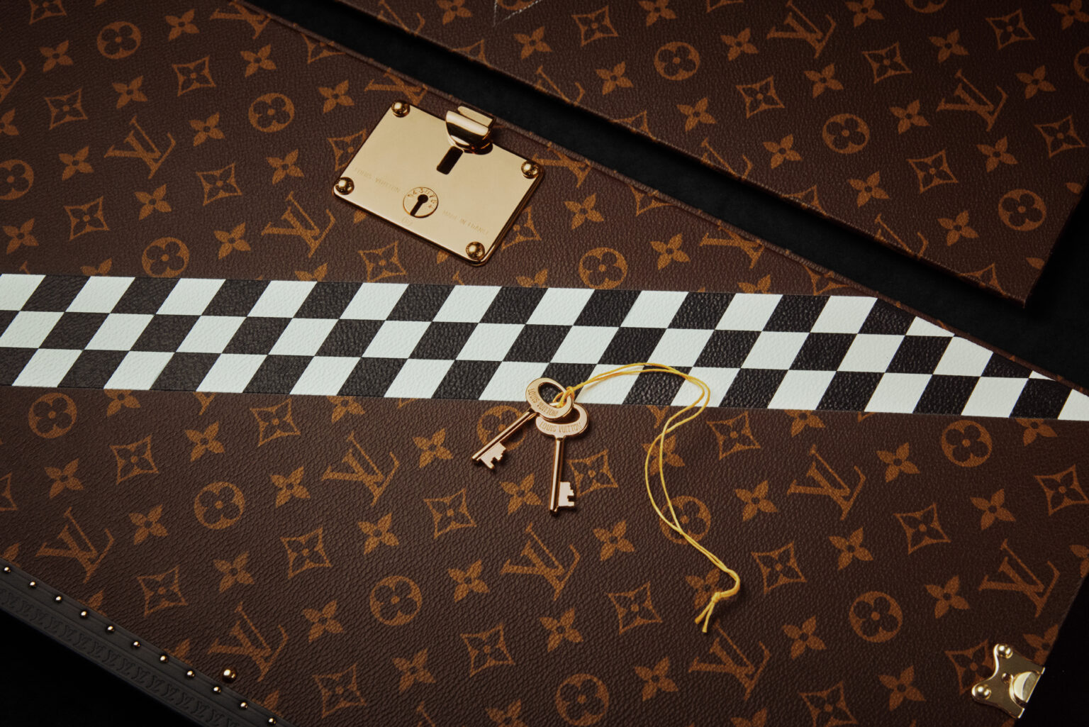 LOUIS-VUITTON_CHAMPIONSHIP-TRUNK_SAVOIR-FAIRE-4-1536x1025.jpg