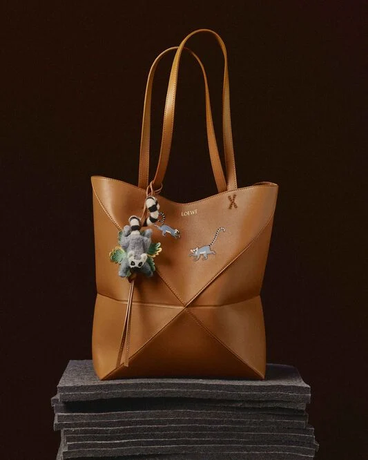 LOEWE_SS24_PRECO_GIFTING_STILL_LIFE_RGB_CROPPED_4X5_20.webp