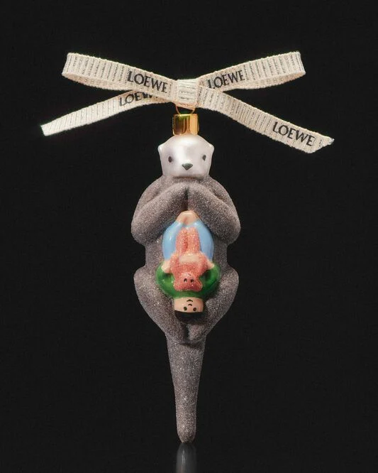 LOEWE_SS24_PRECO_GIFTING_STILL_LIFE_RGB_CROPPED_4X5_49.webp