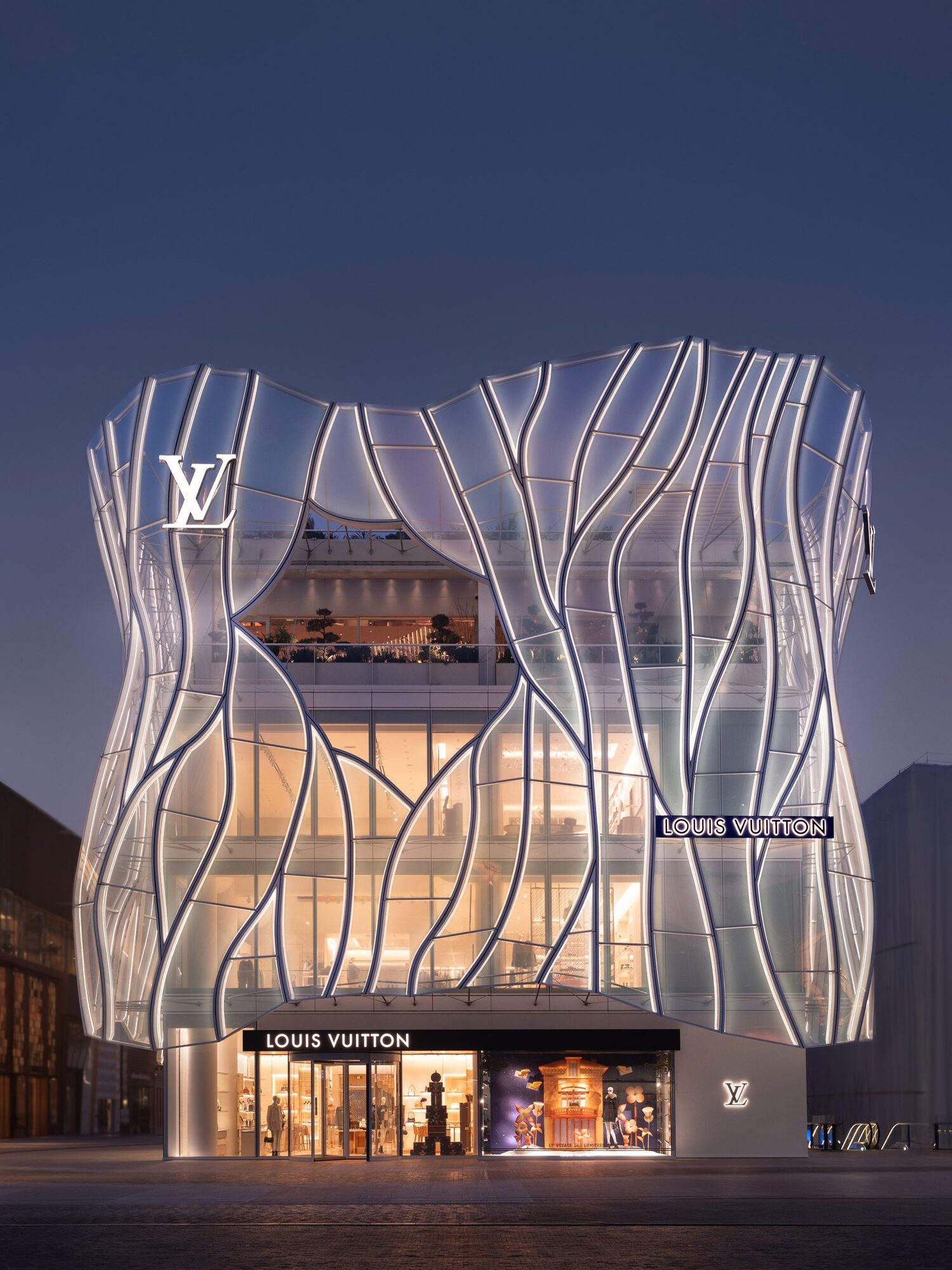 jun-aoki-maison-louis-vuitton-sanlitun-beijing-china-facade-architecture_dezeen_1704_col_0 (1).jpg