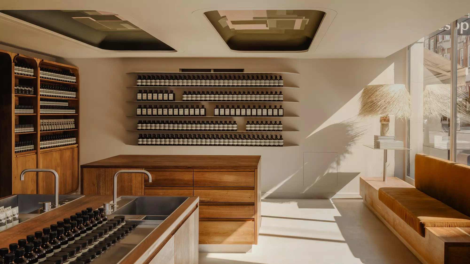 Aesop_UK_Store_Marylebone_II_Carousel_2_Desktop_2560x1440px.webp