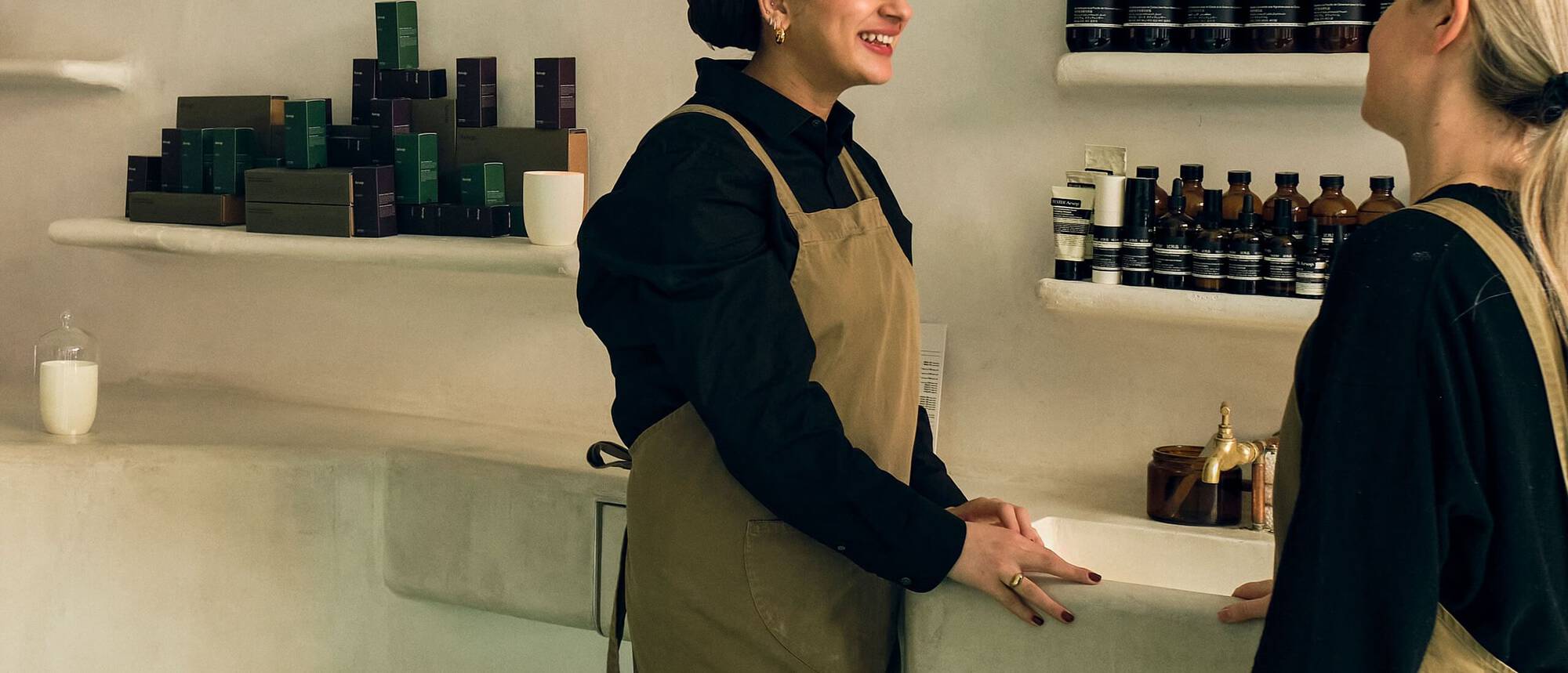 Aesop_Careers_Page_2024_Web_Landing_Page_Secondary_2E_Full_Width_Desktop_2560x1110px.jpg