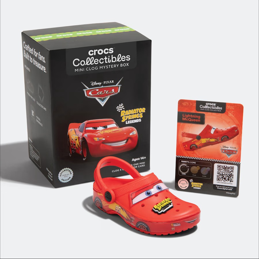 crocs_11zon.jpg
